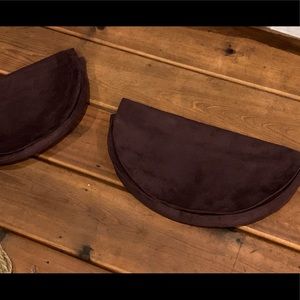 Tonatiuh burgundy suede clutch